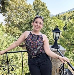 Meet your Posher, Amelia